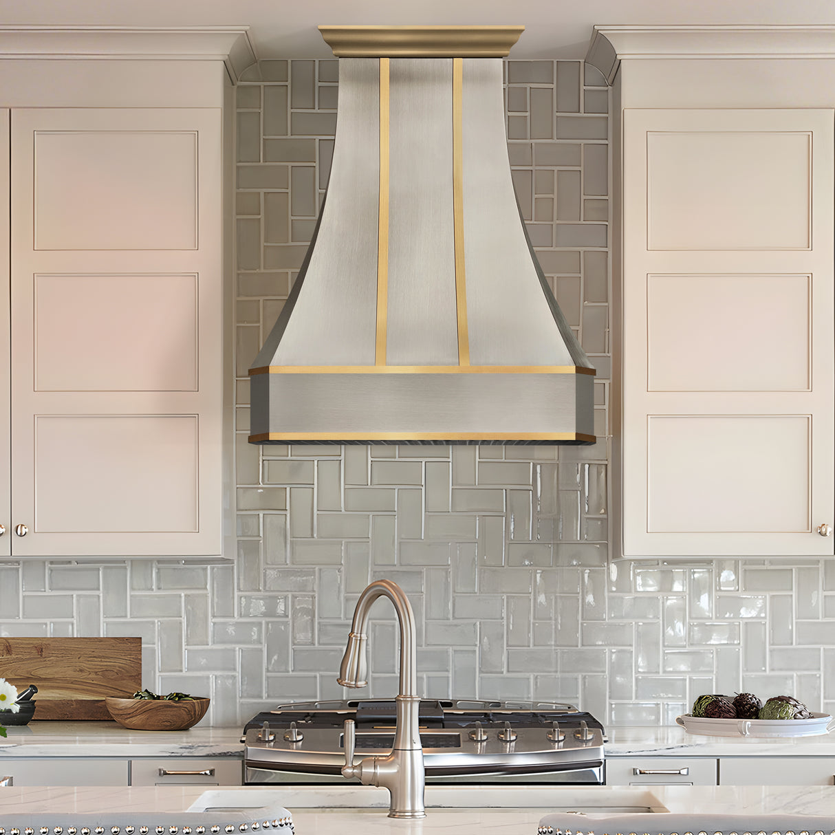 USA California Custom Steel Kitchen Range Hood with Brushed Brass Straps URHS-108