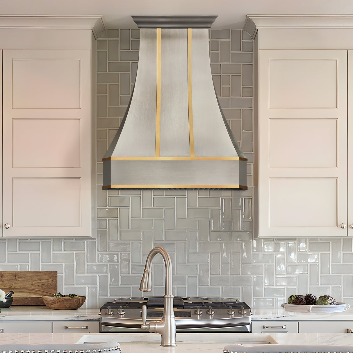 USA California Custom Steel Kitchen Range Hood with Brushed Brass Straps URHS-108