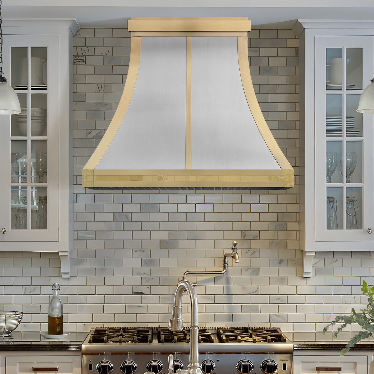 USA Custom Luxury Stainless Steel Range Hood with Brass Trims URHS-01