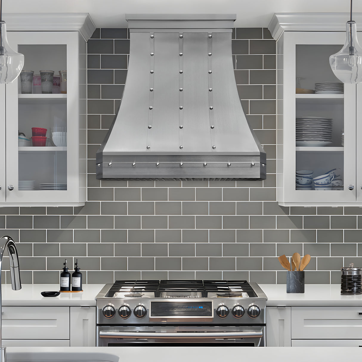 USA Custom Minimal Stainless Steel Exhaust Hood URHS-169