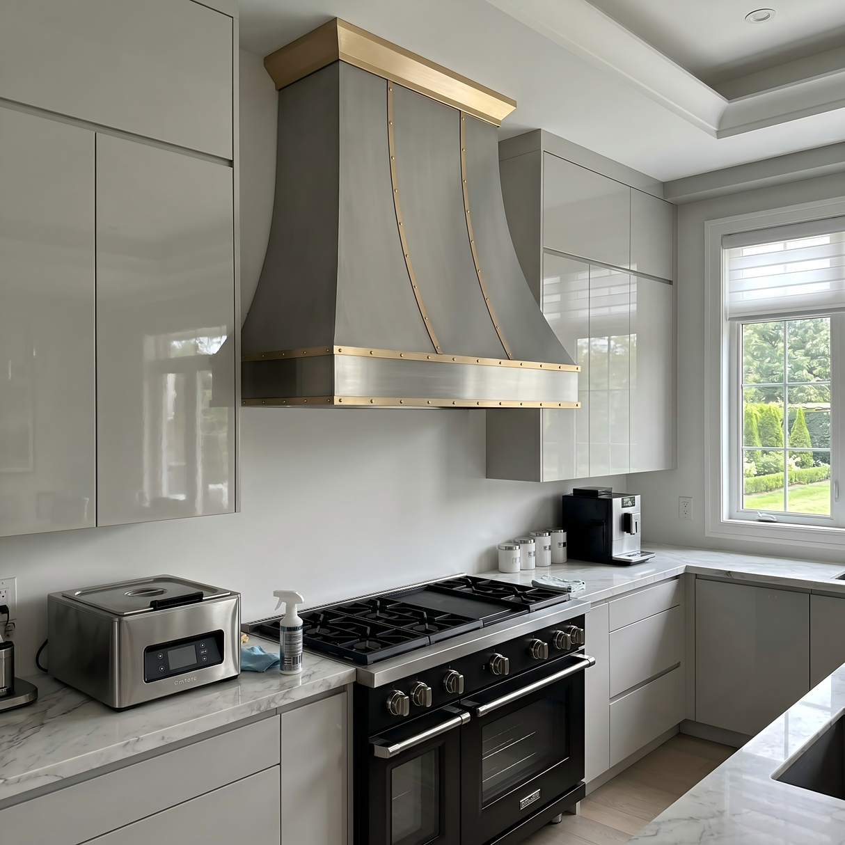 USA Custom Stainless Steel Curved Range Hood with Brass Detailing URHS-46