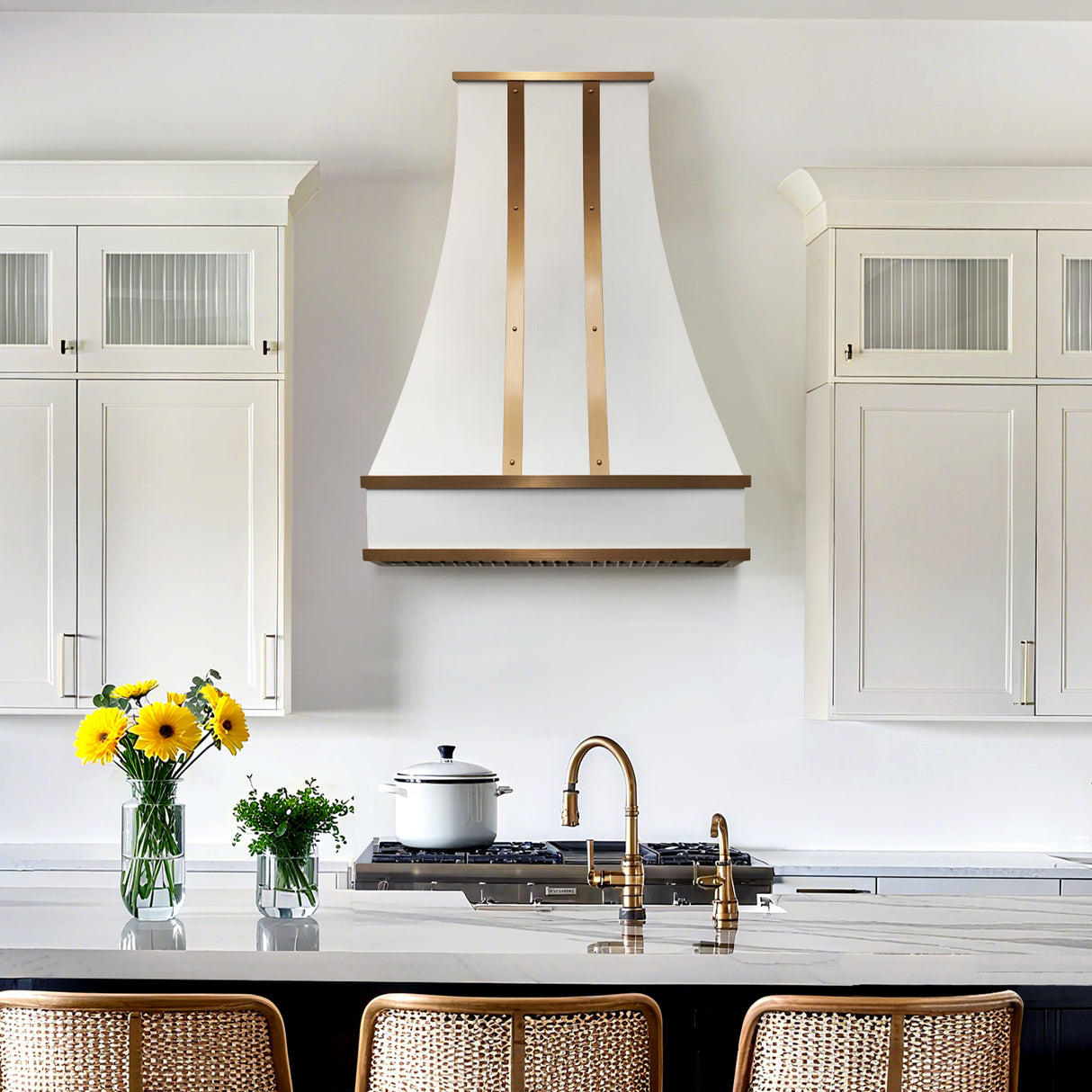 USA Custom Stainless Steel Luxury Vent Hood with Brass Straps and Rivets URHS-43