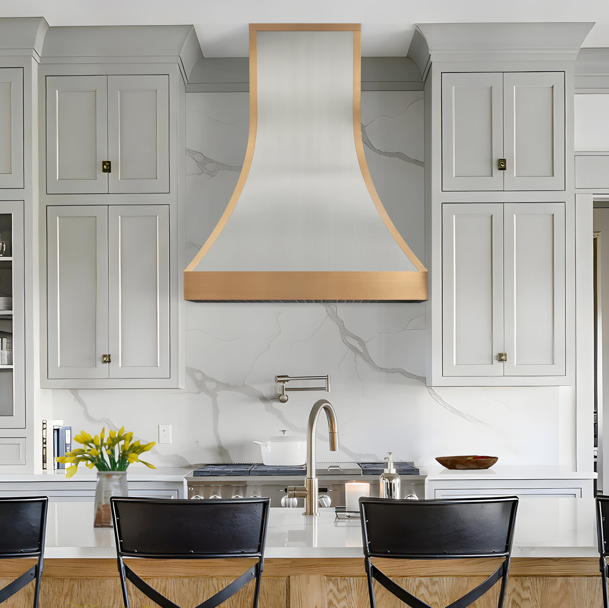 USA Modern Stainless Steel Stove Hood with Brass Trim URHS-130