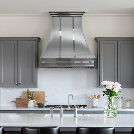 Choosing Stainless Steel Range Hood for Your Kitchen : A Timeless Kitchen Upgrade