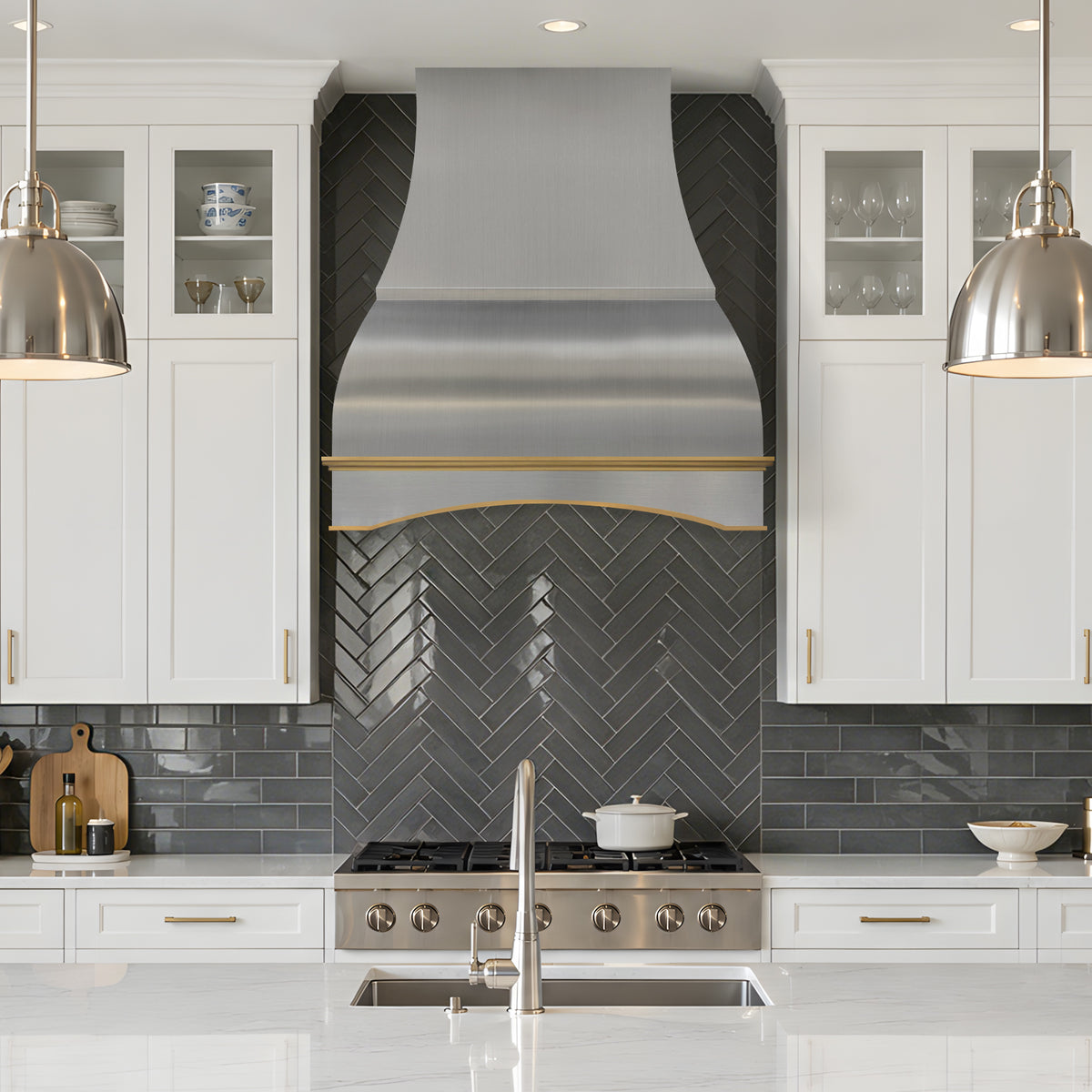USA Custom Stainless Steel Kitchen Hood with Designer Apron URHS-255