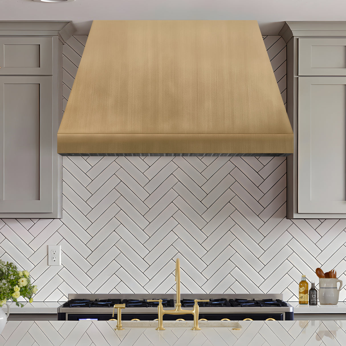 USA Luxury Custom Curved Brass Stove Hood URHB-87